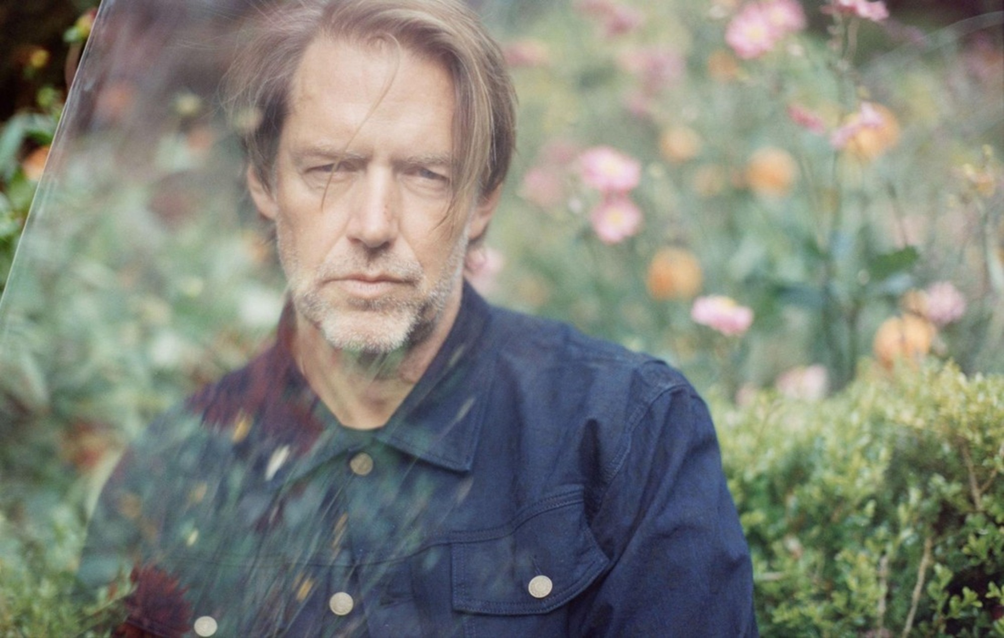 Radiohead ギタリスト Ed O'Brien、新曲〈Abbeycwmhir〉配信開始 10月に欧英ツアーへ
