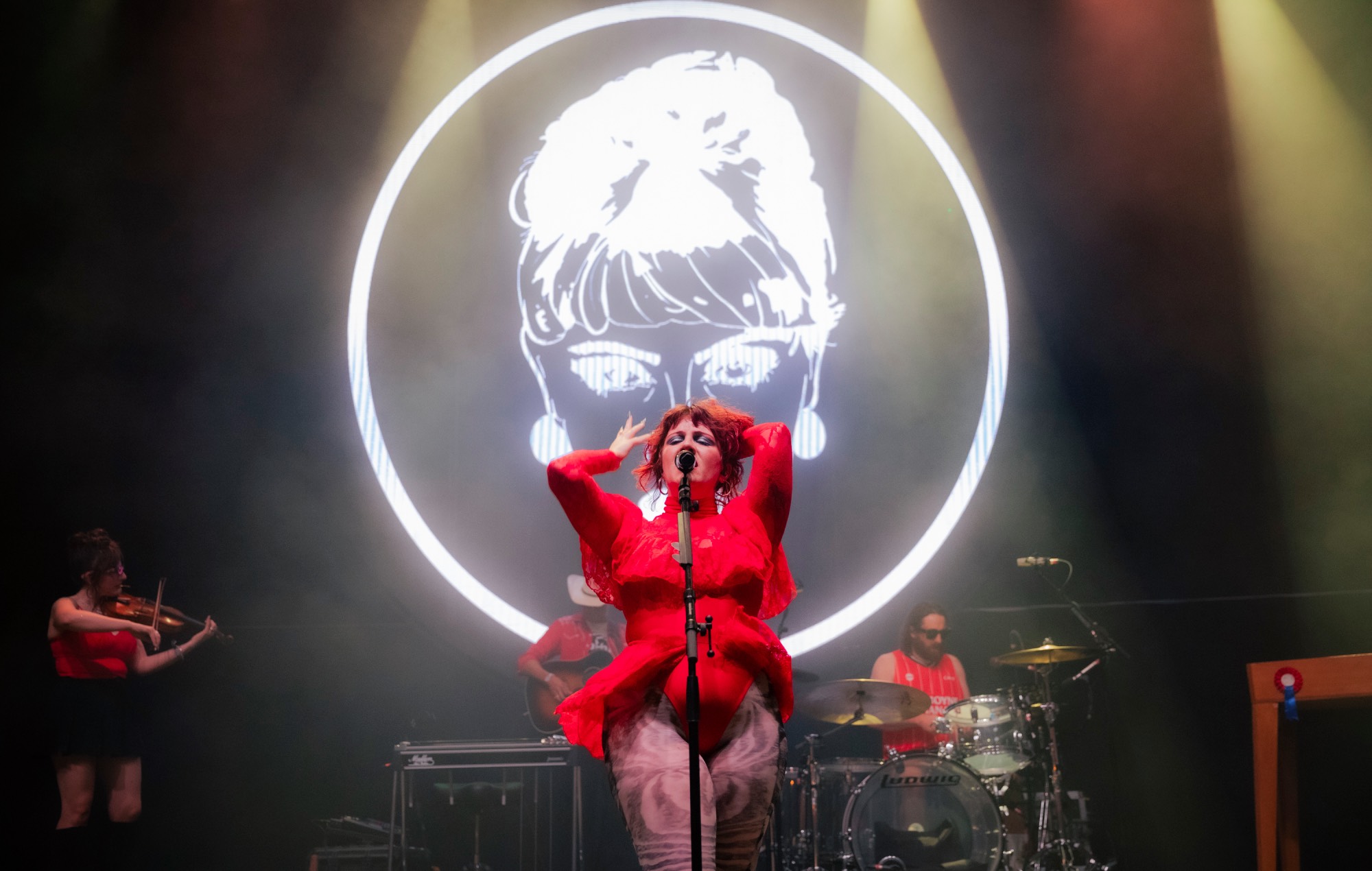 Robbie Williams Storms CMAT's Set at Bilbao BBK Live 2026 Day Two