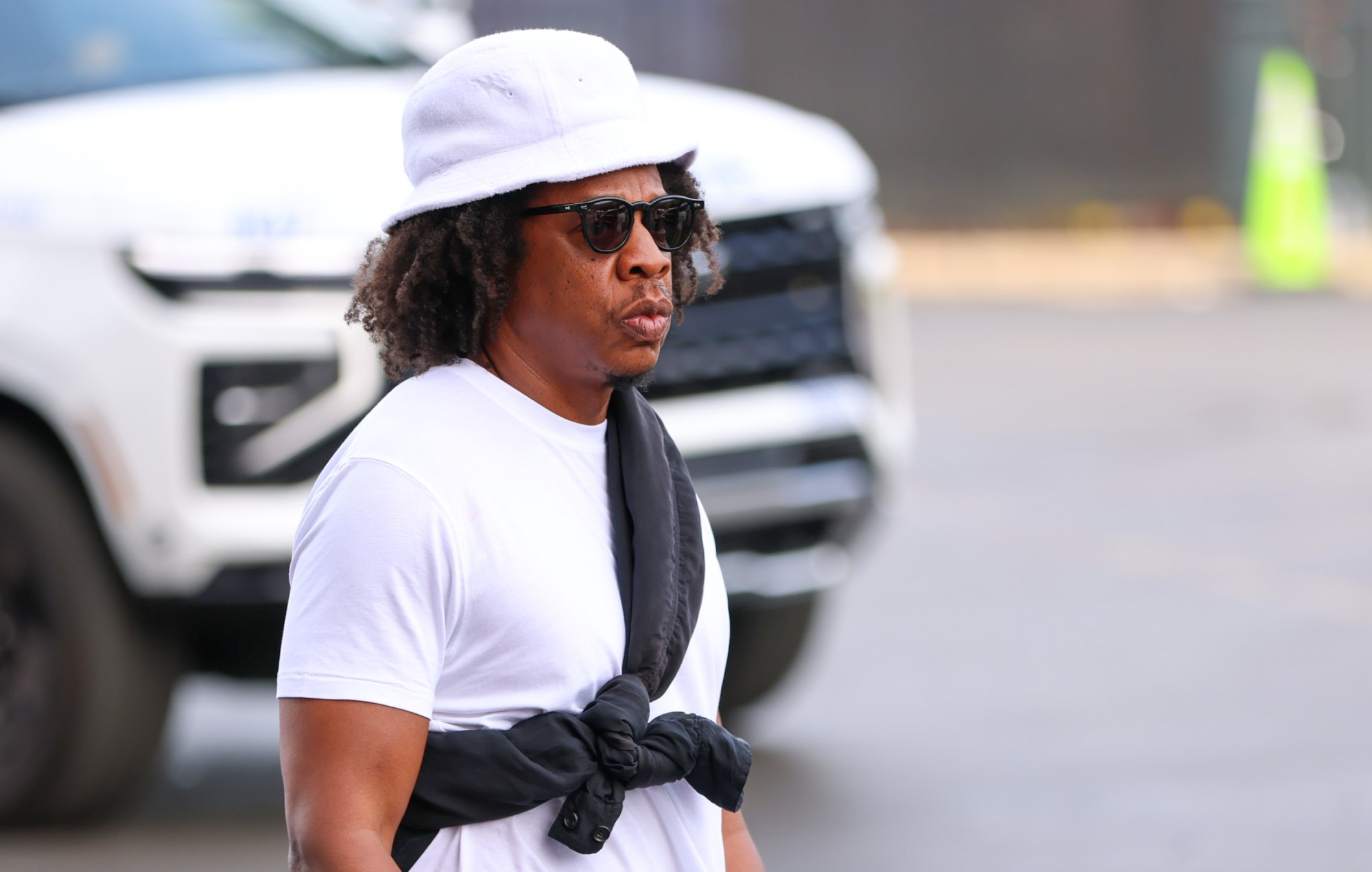 Jay-Z 洋基球場ラスト公演、大混乱で4時間近く開演延期 ファンがゲート突破し一時封鎖