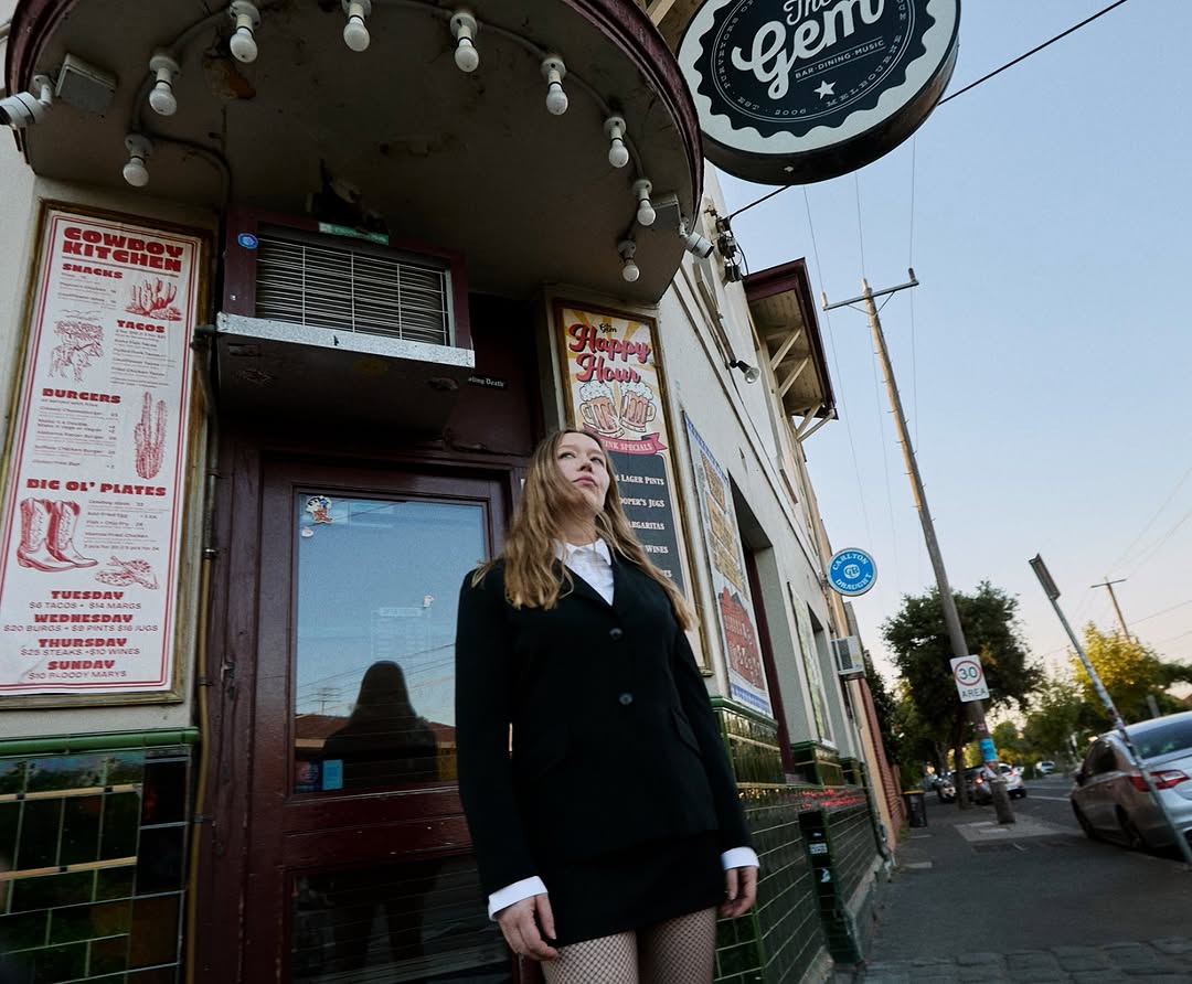 Julia Jacklin Shares New Single "I Wish," Announces The Gem for September 25 Release