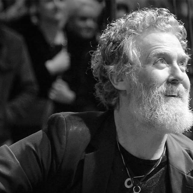 アイルランドの歌手グレン・ハンサード、バイク事故で死去 56歳