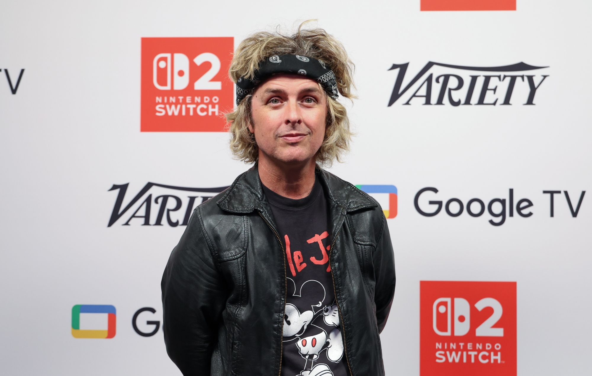 Billie Joe Armstrong「Green Dayは政治バンドじゃない」ワールドカップは国連より人を団結させると発言
