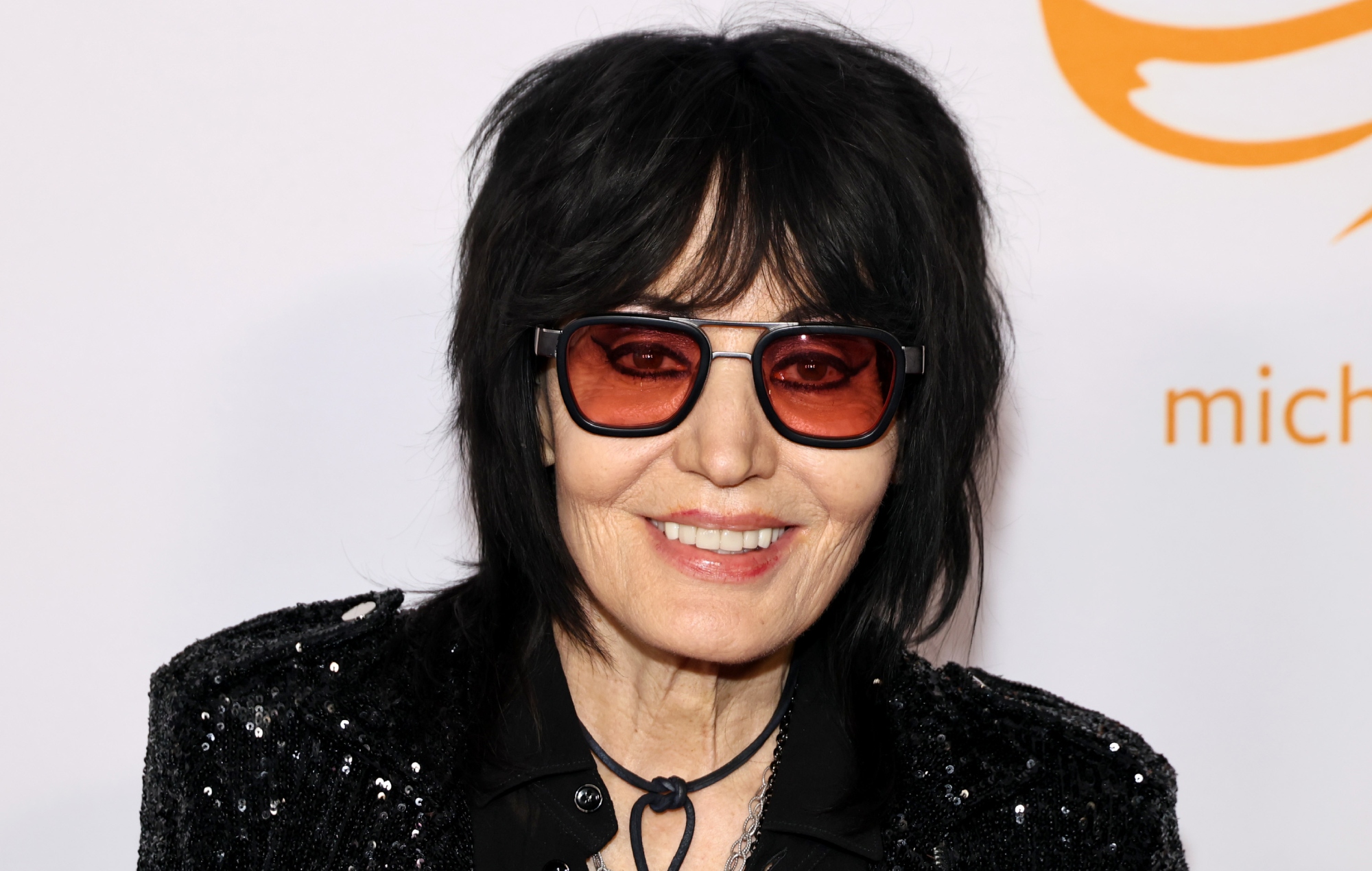 Joan Jett、9月の2公演を中止 椎骨骨折の手術受け静養へ