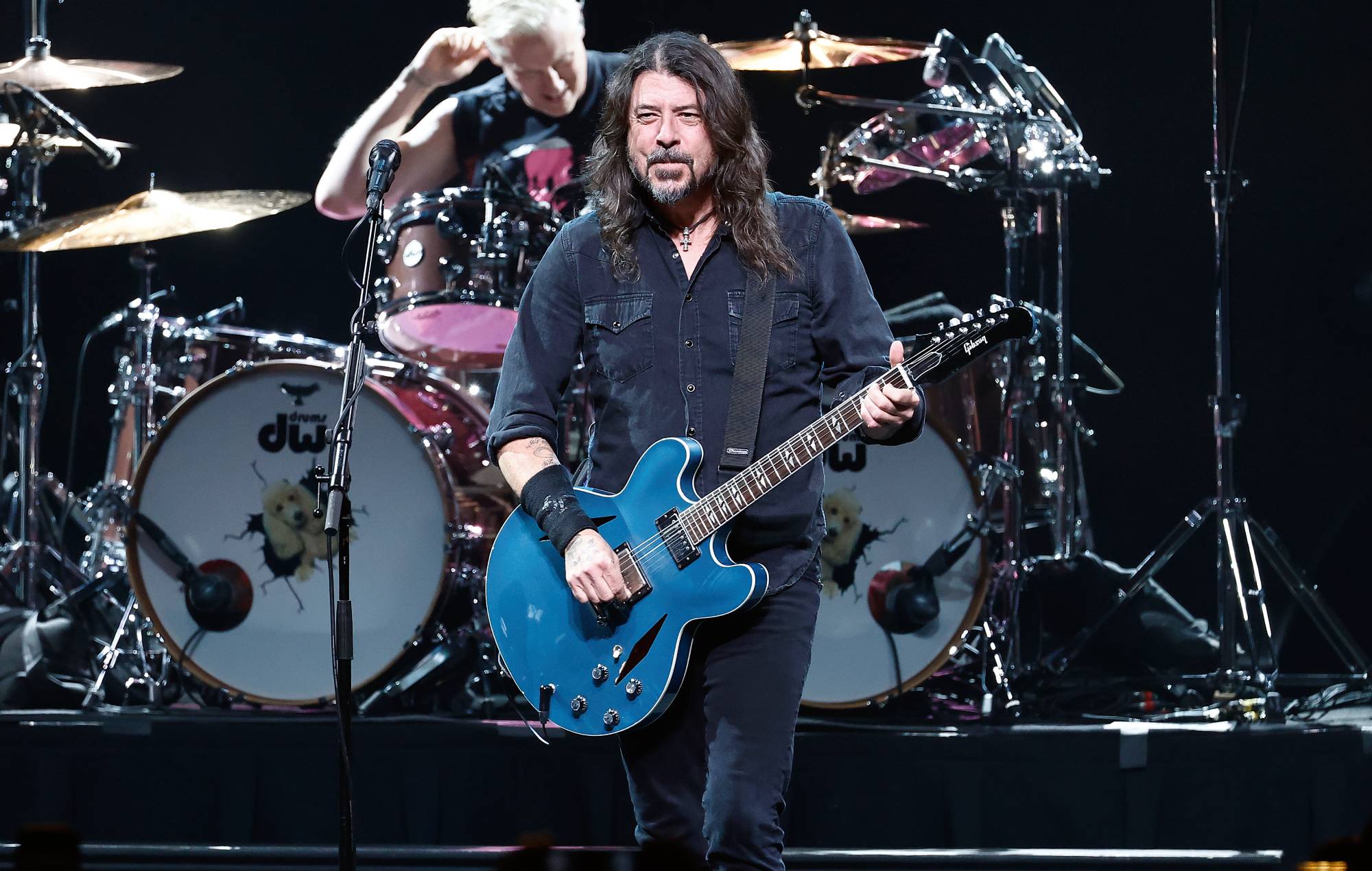 Foo Fighters、ライブEP『Are Playing Where??? Vol. II』を突如リリース　収益は現地慈善団体へ寄付