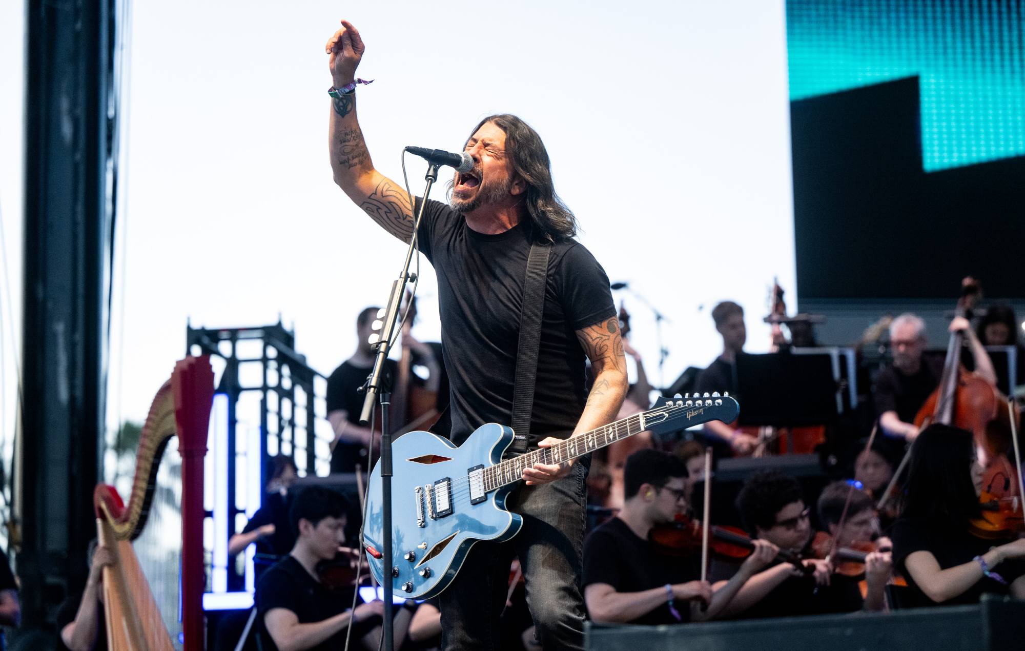 Foo Fighters, LA 필하모닉과 할리우드보울 무대…20년 만의 희귀곡도 등장