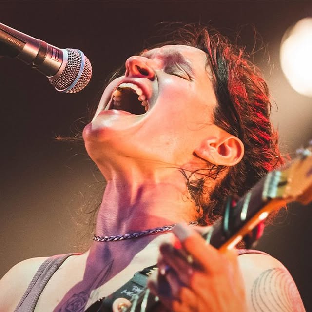 Big Thief、ナッシュビルのライアン公会堂で新作『Horsepower』を初披露