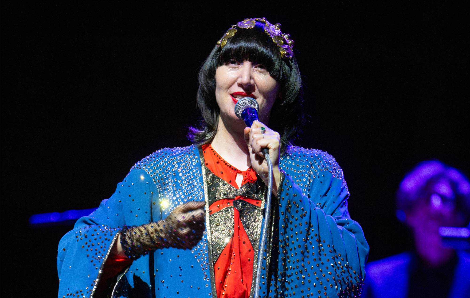 Karen O、家庭の緊急事態でDaisy Chain Fields欠席
