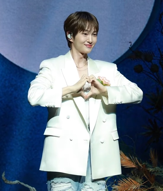 ONEW's 'THE LIVE: Q' Solo Concert Tour Adds Taipei Date, Tickets on ibon