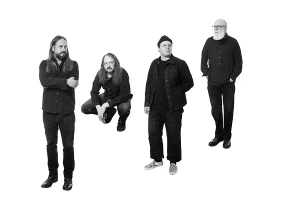 Tortoiseメンバーの新バンドYr Knives、新曲「Stretch Bath」を発表