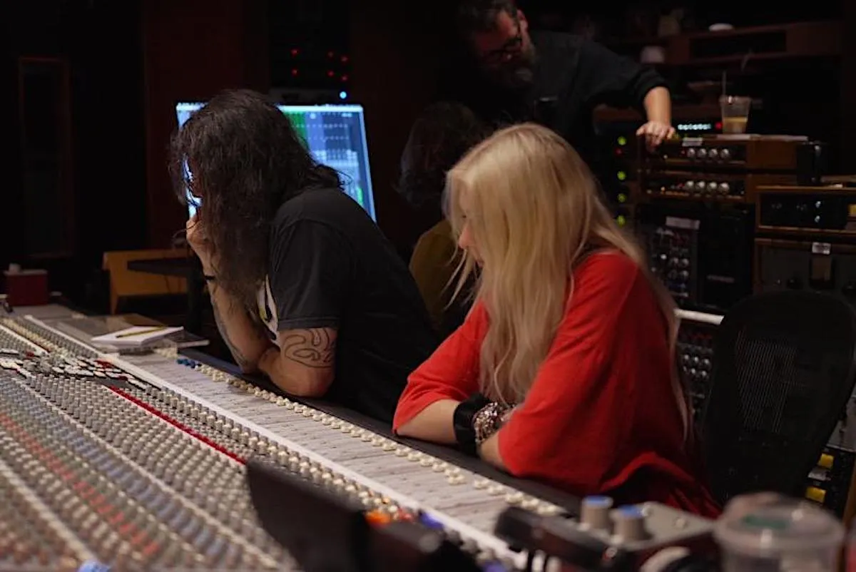 The Pretty Reckless「About You」新バージョンにDave Grohlが参加